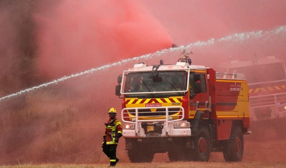 Πυρκαγιές στη νότια Γαλλία, περισσότεροι από 2.500 κατασκηνωτές απομακρύνθηκαν