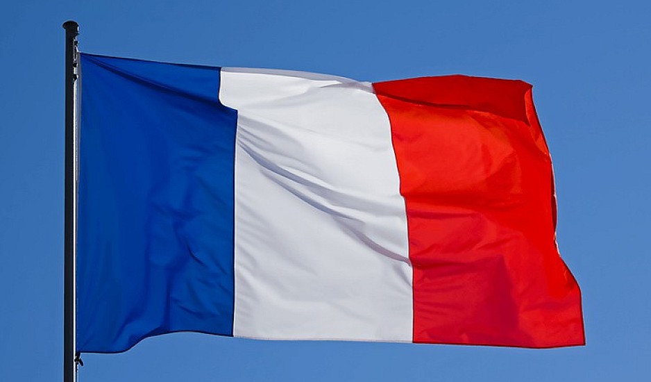 Η Γαλλία υπέρ της επιβολής πλαφόν στην τιμή του πετρελαίου στις χώρες παραγωγής
