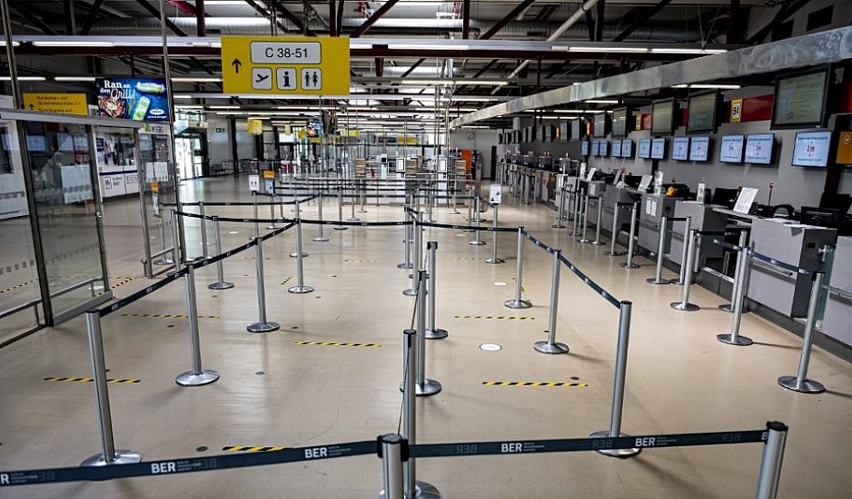 Κορονοϊός: Θετικοί 17 επιβάτες από τη Βρετανία που έχουν εγκλωβιστεί σε γερμανικά αεροδρόμια