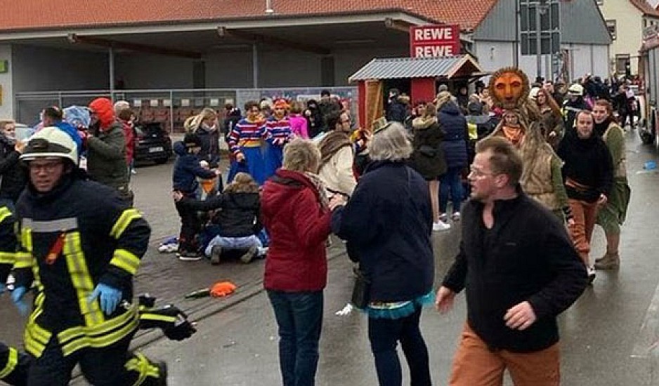 Γερμανία: Αυτοκίνητο έπεσε πάνω σε καρναβαλιστές - Παιδιά μεταξύ των τραυματιών