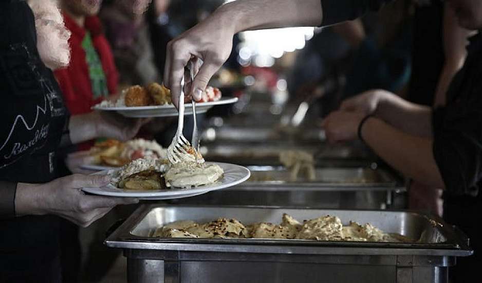 Δήμος Αθηναίων: Γεύμα αγάπης για εκατοντάδες άπορους