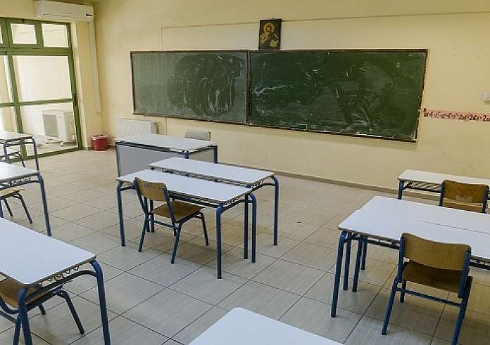 Ηράκλειο: Συνελήφθη διευθυντής γυμνασίου - Καταγγελία για ασελγείς πράξεις σε 16χρονη