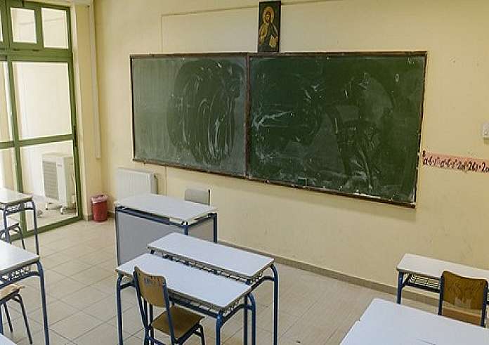 Γαλάτσι: 14χρονος συνελήφθη σε δημοτικό σχολείο για φωτογράφιση 9χρονου στις τουαλέτες