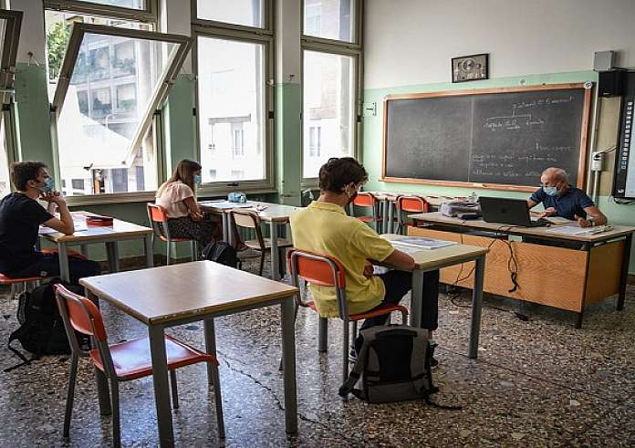 Κ. Πιερρακάκης: Από τη Α' Λυκείου τεστ επαγγελματικού προσανατολιμού και θεματική από τη Α' Γυμνασίου
