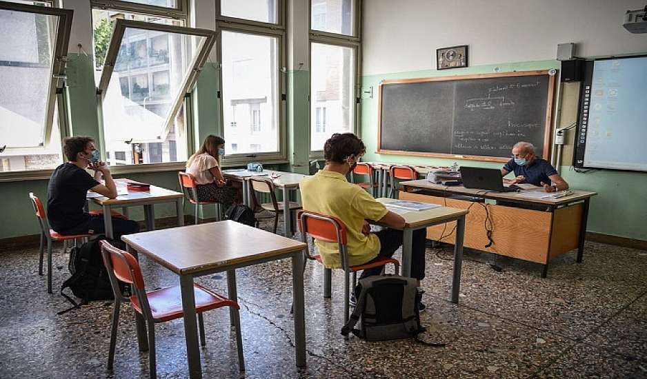 Κ. Πιερρακάκης: Από τη Α' Λυκείου τεστ επαγγελματικού προσανατολιμού και θεματική από τη Α' Γυμνασίου