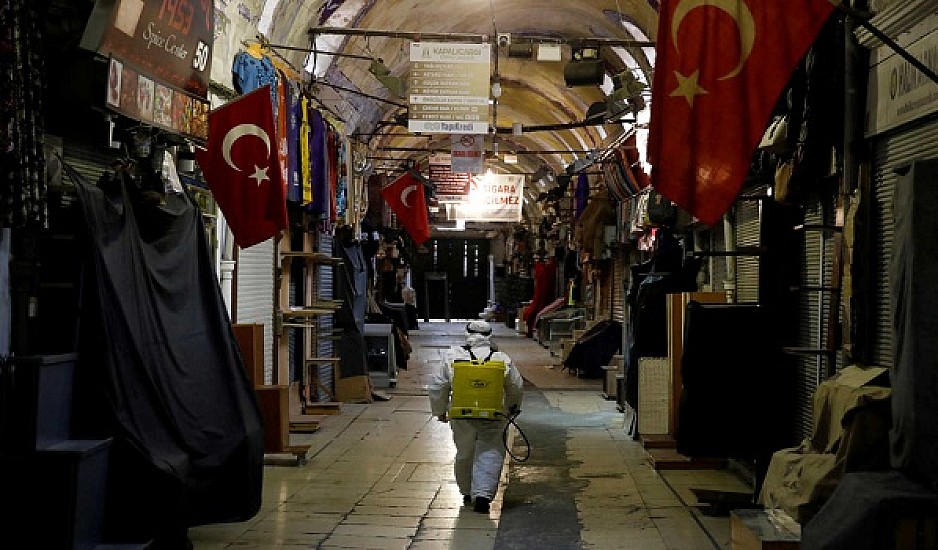 Κορονοϊός: Έφτασαν τους 131 οι νεκροί στην Τουρκία