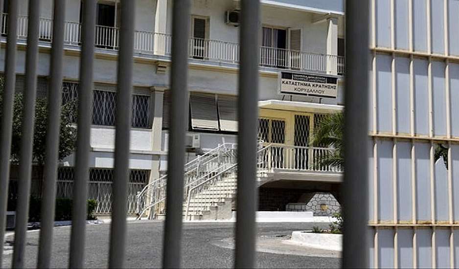Αίγινα: Πέθανε στις φυλακές Κορυδαλλού ο 36χρονος που βίαζε τη θετή του κόρη