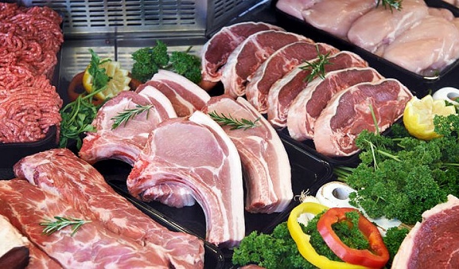 Εβδομήντα κιλά ακατάλληλα κρέατα κατασχέθηκαν στον Πειραιά
