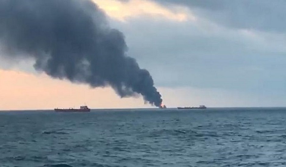 Τραγωδία στο σταθμό του Κερτς: Τουλάχιστον 10 νεκροί από την πυρκαγιά στα δύο πλοία