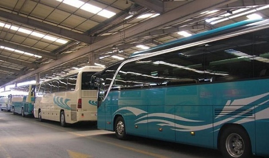 Θεσσαλονίκη: Μπήκαν σε λεωφορείο των ΚΤΕΛ και κατέβασαν 14 άτομα. Τι είχε προηγηθεί