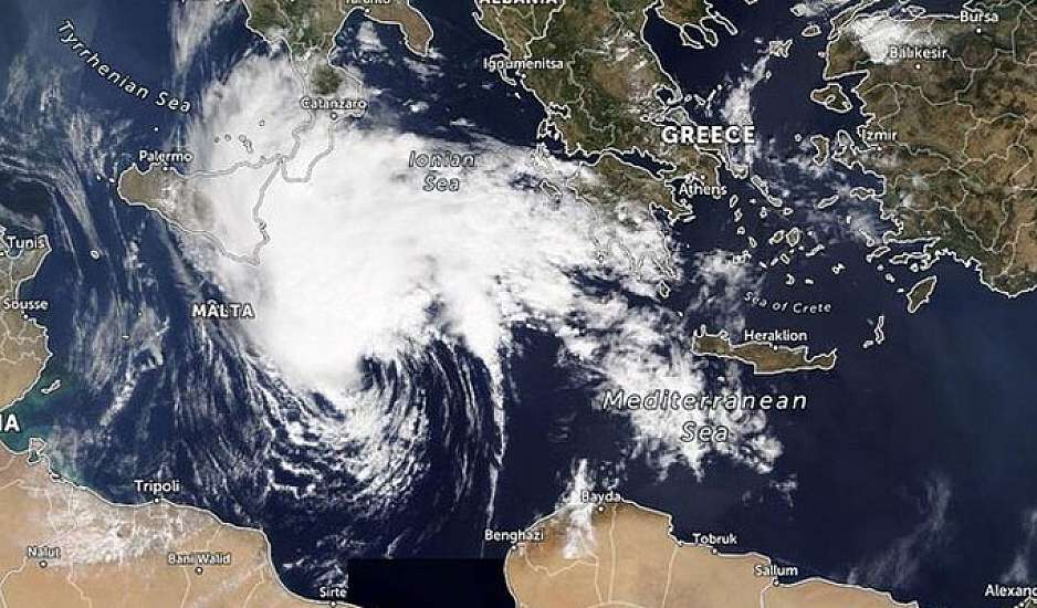 Κακοκαιρία Ιανός: Black out σε όλη την Ιθάκη - Σε κατάσταση εκτάκτου ανάγκης όλο το νησί