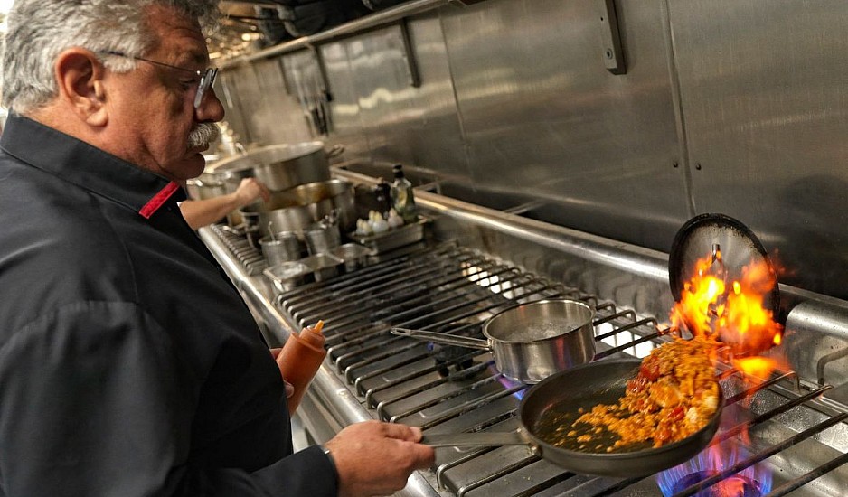 Λευτέρης Λαζάρου: Τιμή μου που μαγείρεψα για τους επίσημους προσκεκλημένους στο Προεδρικό Μέγαρο