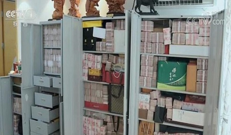 Ανώτατος δημόσιος υπάλληλος έκρυβε  στις ντουλάπες του σπιτιού του χαρτονομίσματα αξίας 25.000.000 ευρώ