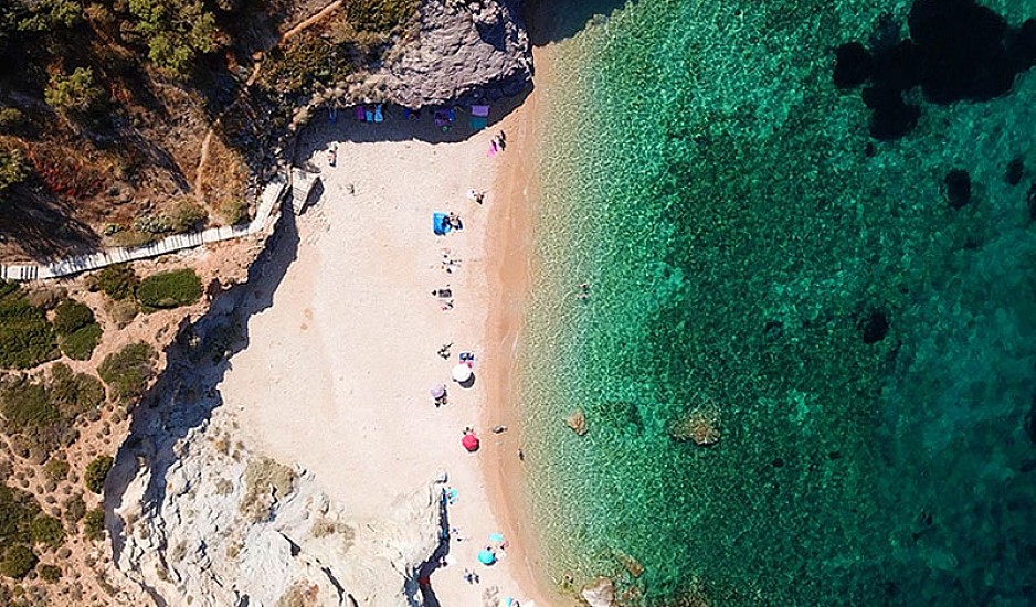 Τέσσερις ωραίες παραλίες σε κοντινή απόσταση από το κέντρο της Αθήνας