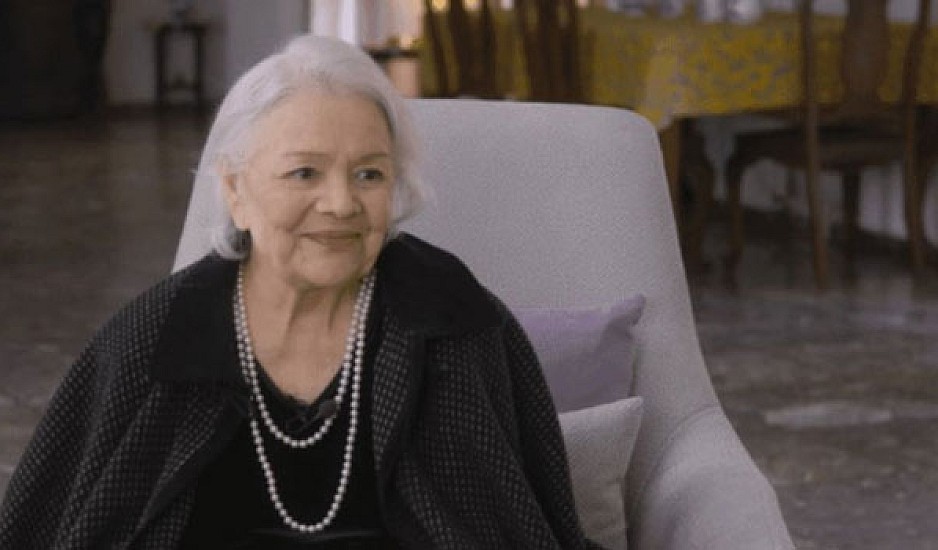 Μαίρη Λίντα: Η συγκίνησή της μετά από απρόσμενη επίσκεψη που δέχτηκε στο Γηροκομείο