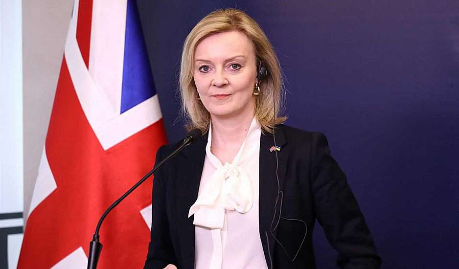 Βρετανία: Η Λιζ Τρας άντεξε μόλις 45 ημέρες στην πρωθυπουργία