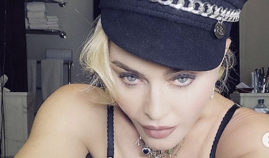 Madonna: Τι κι αν έκλεισε τα 62 χρόνια της! Σκανδαλίζει με τα εσώρουχα!