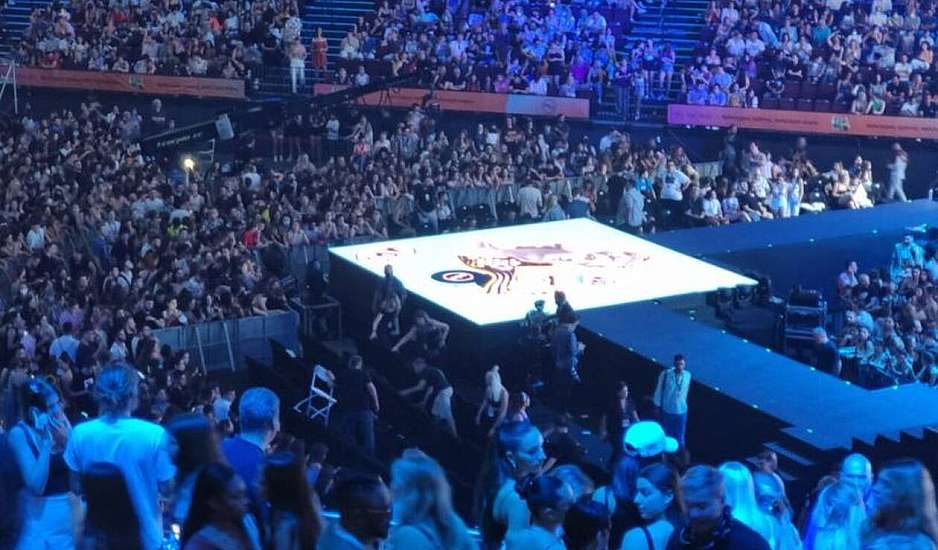 MAD VMA 2022: Άγριος καβγάς μεταξύ Light και Snik – Διεκόπη η εκδήλωση