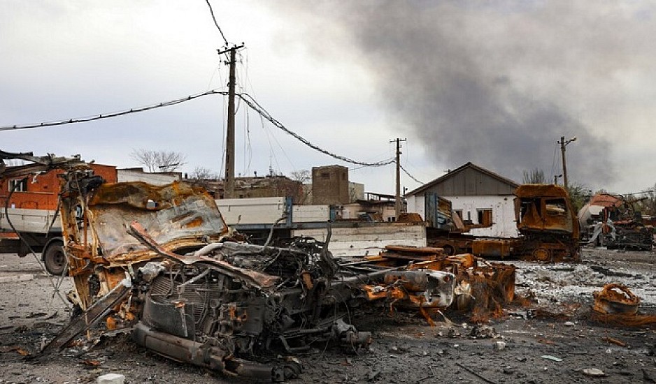 Ουκρανία: Οι Ρώσοι βομβαρδίζουν ανηλεώς το Azovstal στη Μαριούπολη - Άμαχοι παγιδευμένοι κάτω από ερείπια