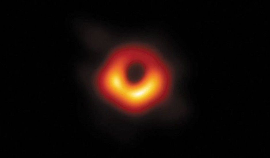 Όσκαρ Φυσικής σε Έλληνα επιστήμονα και 346 συναδέλφους του για φωτογραφία μαύρης τρύπας