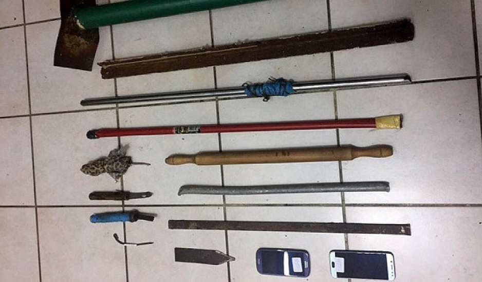Αυτοσχέδια μαχαίρια, ναρκωτικά και κινητά στις φυλακές Κορυδαλλού