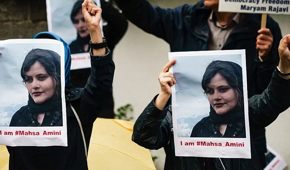 Μαχσά Αμινί: Ξεχειλίζει η οργή στο Ιράν - Ξεσπά ο πατέρας της,  Δεν έχω ιδέα τι της έκαναν