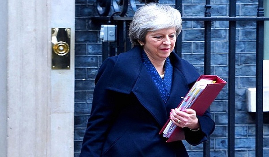 Βρετανία: Με "υπερηφάνεια και απογοήτευση»"αποχωρεί η Τερέζα Μέι από την πρωθυπουργία