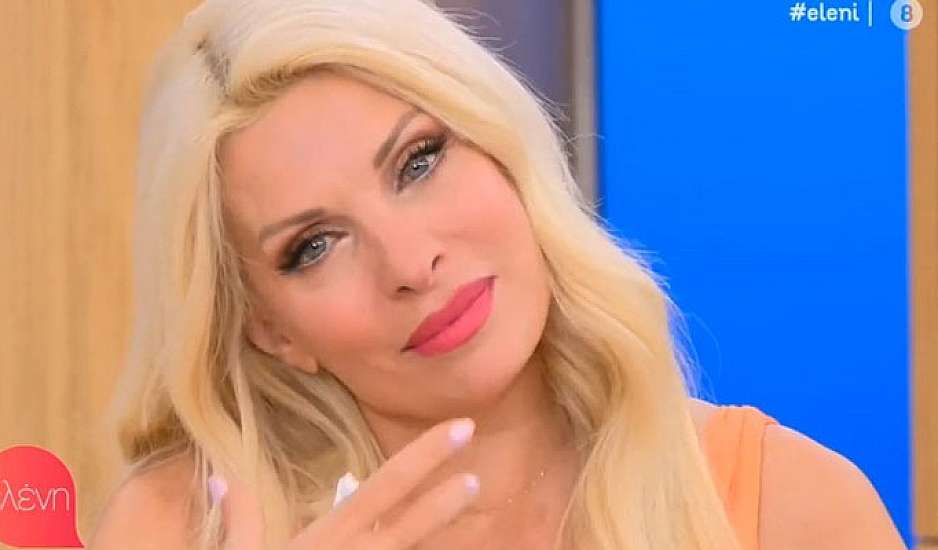 Ελένη Μενεγάκη: Οι συνήθειες που την κάνουν να δείχνει 10 χρόνια νεότερη