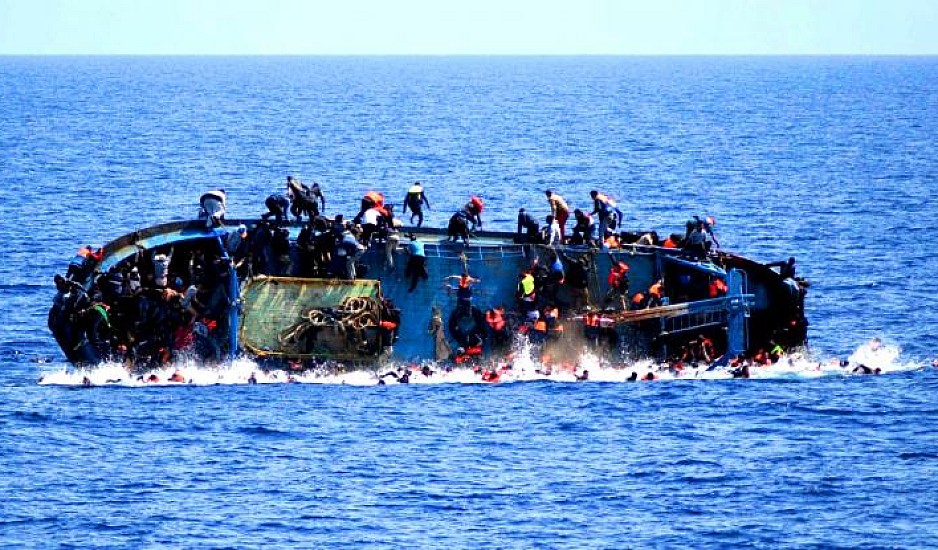 Τζια: Περίπου 100 ναυαγοί μετανάστες διασωθήκαν και μεταφέρθηκαν στο Λαύριο – Αποκλειστικές εικόνες
