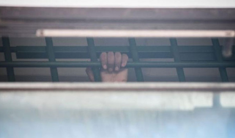Απεργία πείνας μεταναστών στην Πέτρου Ράλλη - Καταγγέλλουν βασανιστήρια
