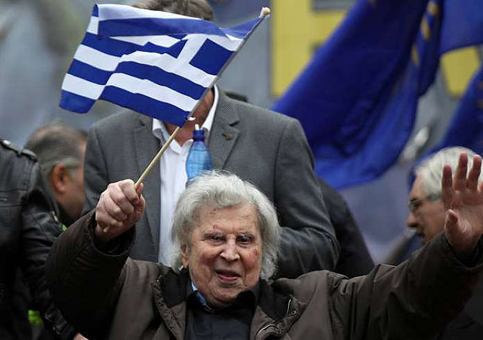 Μίκης Θεοδωράκης: Είναι πολύ άρρωστος, με πολλά προβλήματα υγείας
