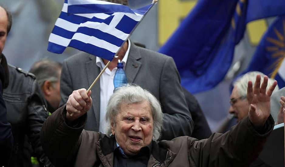 Μίκης Θεοδωράκης: Είναι πολύ άρρωστος, με πολλά προβλήματα υγείας