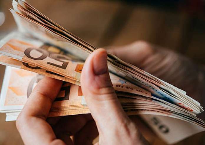 Έρχεται νέα αύξηση στον κατώτατο μισθό – Πότε αναμένεται να δοθεί