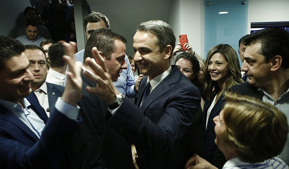 Συσκέψεις ξεκινά τη Δευτέρα ο Μητσοτάκης - ΝΔ: Οι Έλληνες έδωσαν τη λύση