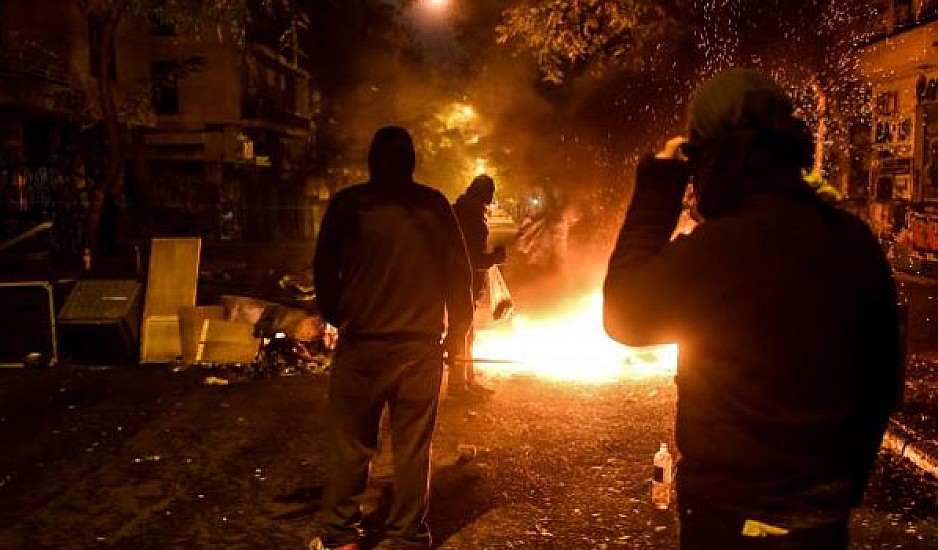 Γρηγορόπουλος: Επεισόδια σε Αθήνα-Θεσσαλονίκη. Δύο τραυματίες στα Εξάρχεια