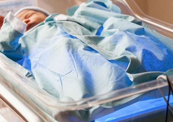 Διάλογοι σοκ από το κύκλωμα εμπορίας βρεφών: Πώς κοστολογούσαν την ελπίδα των άτεκνων ζευγαριών