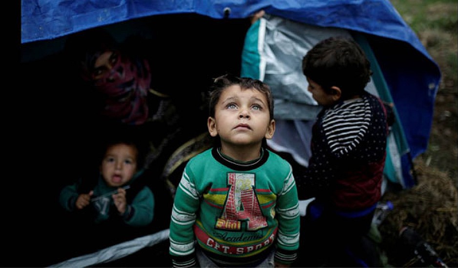 Μόρια: Αποσυμφόρηση με μετακίνηση 2.000 προσφύγων εξετάζει η κυβέρνηση