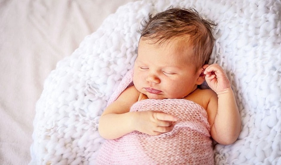 Οι πιο συχνοί λόγοι που ξυπνάει το μωρό τη νύχτα