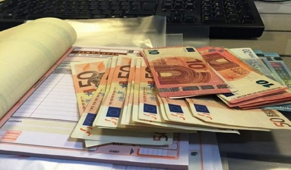 Επίδομα 800 ευρώ: Πώς θα το λάβουν μπλοκάκια και μισθωτοί με δύο δουλειές