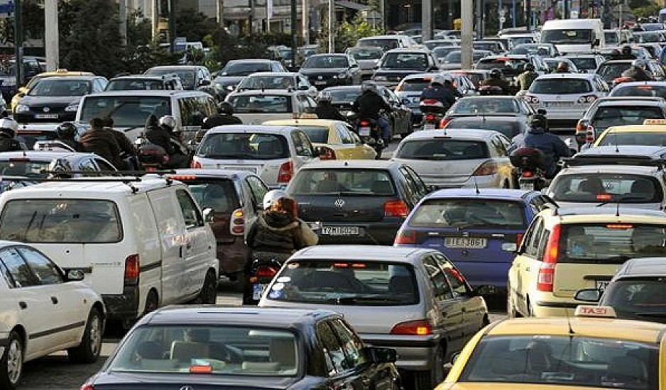 Κυκλοφοριακό χάος γύρω από το κέντρο της Αθήνας - Πού είναι τα μεγαλύτερα προβλήματα