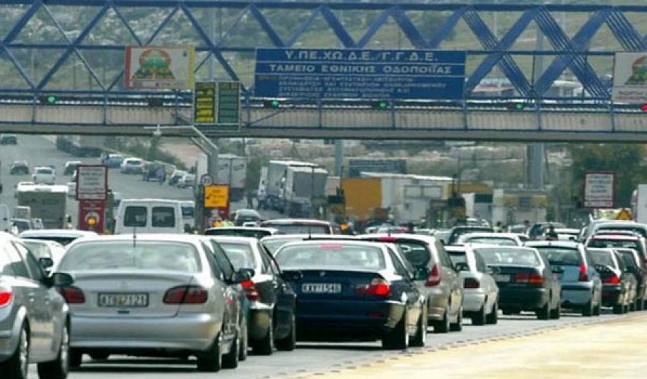 Τροχαία Αθηνών: Περιμένουμε ακόμα περίπου 100.000 αυτοκίνητα