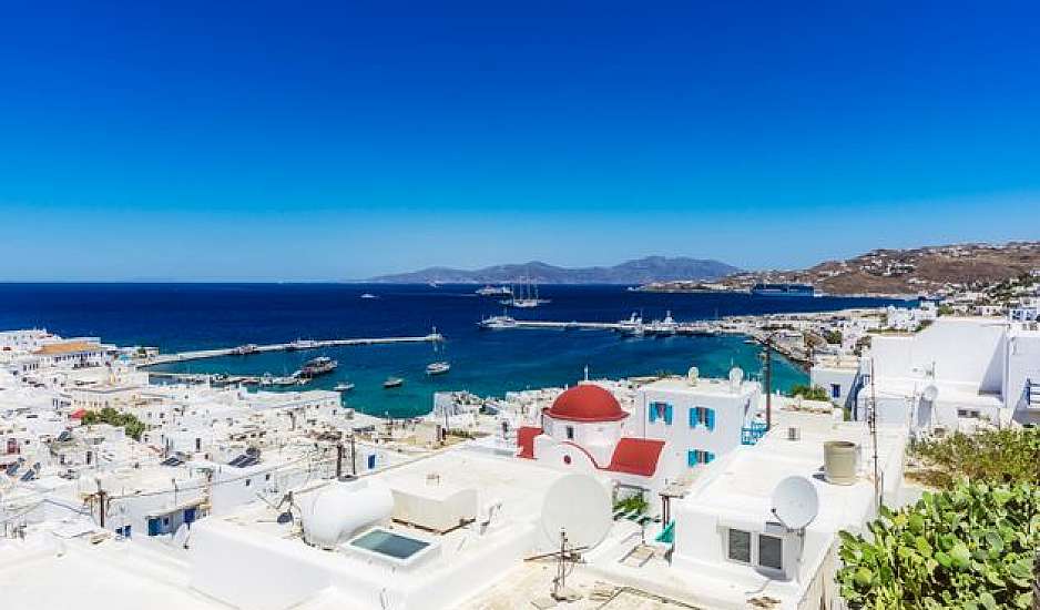 Μύκονος: Τέσσερις συλλήψεις για ναρκωτικά σε βίλα που λειτουργούσε ως κλαμπ