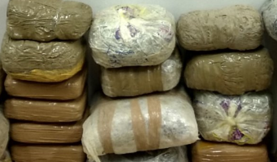 Άγιος Παντελεήμονας: Έκαναν ντελίβερι ναρκωτικών σε πακέτα από μπισκότα