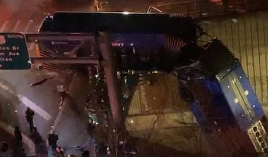 Νέα Υόρκη: Λεωφορείο γεμάτο επιβάτες έπεσε από γέφυρα – Συγκλονιστικές εικόνες