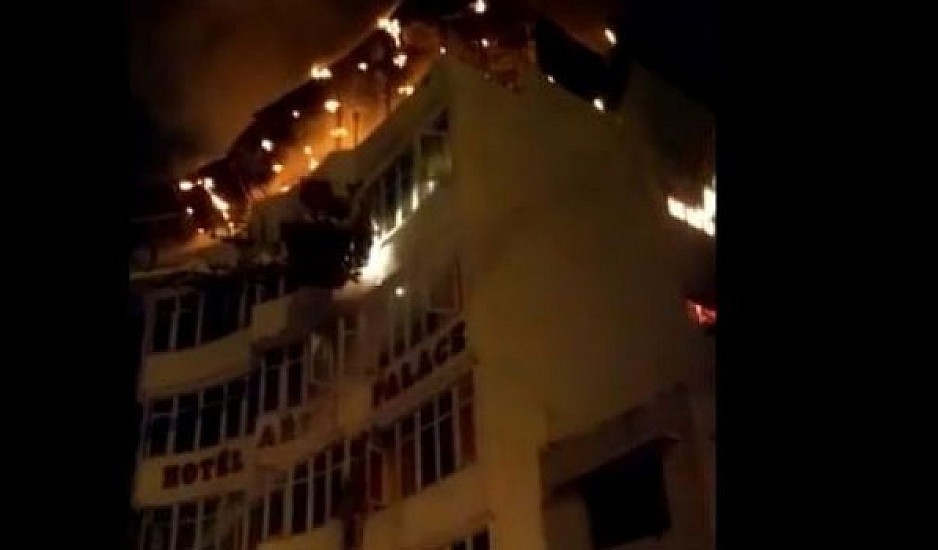 Στους 17 οι νεκροί από φωτιά σε ξενοδοχείο στην Ινδία