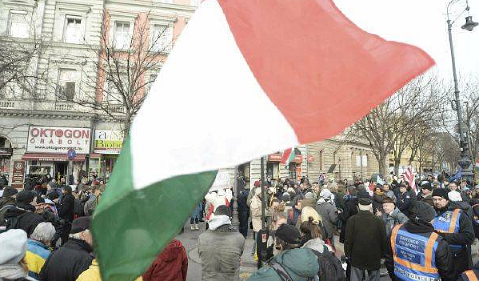 Αρκετά πια το μήνυμα χιλιάδων Ούγγρων προς τον Βίκτορ Όρμπαν