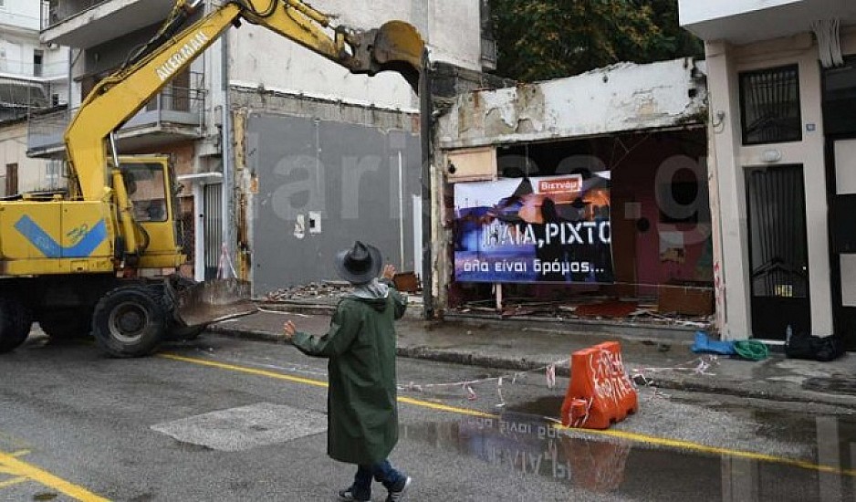 Ηλία ρίχτο όλα είναι δρόμος - Έτσι γκρεμίστηκε ιστορικός οίκος ανοχής στη Λάρισα