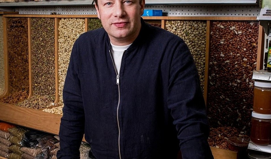 Ο Jamie Oliver έχασε 12 κιλά κάνοντας δύο μόνο αλλαγές στη διατροφή του