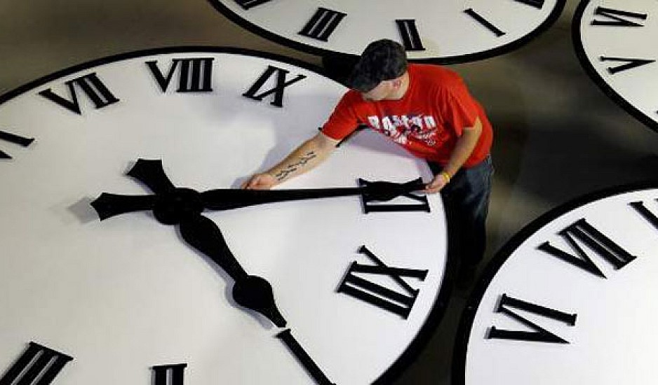 Αλλαγή ώρας σε χειμερινή: Πότε γυρίζουμε τα ρολόγια μία ώρα πίσω;