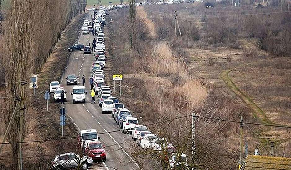 Ουκρανία: Περισσότεροι από 140.000 άμαχοι απομακρύνθηκαν από τις γραμμές του μετώπου